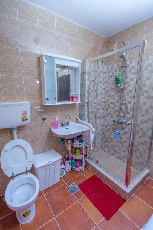 Apartments Beachfront Котор Экстерьер фото